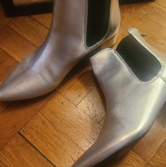 NWOT GORGEOUS UNION BAY SILVER BOOTS 7.5 - Picture 7 of 14